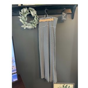 Black and white maxi skirt